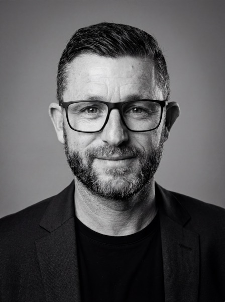 Dominik Ebner, Gründer digivici